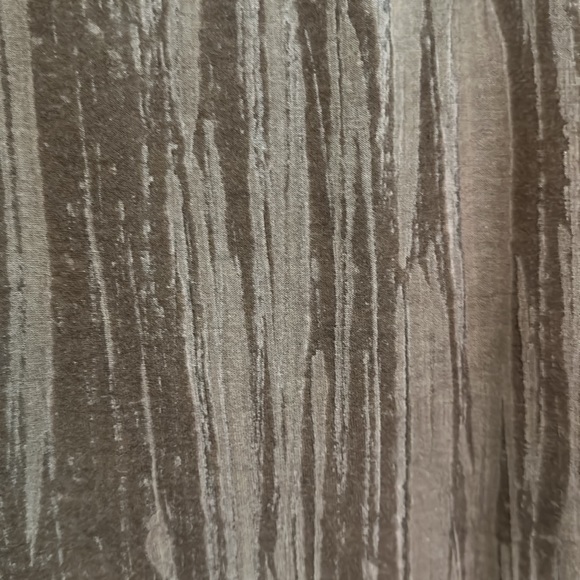 Neiman Marcus army green flowy tank top. Size XL - Picture 3 of 3